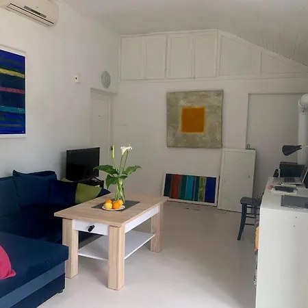 Art Adriatic Apartament Punat